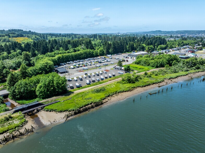 316 1st St, Cosmopolis, WA à vendre - Photo du bâtiment - Image 2 de 7