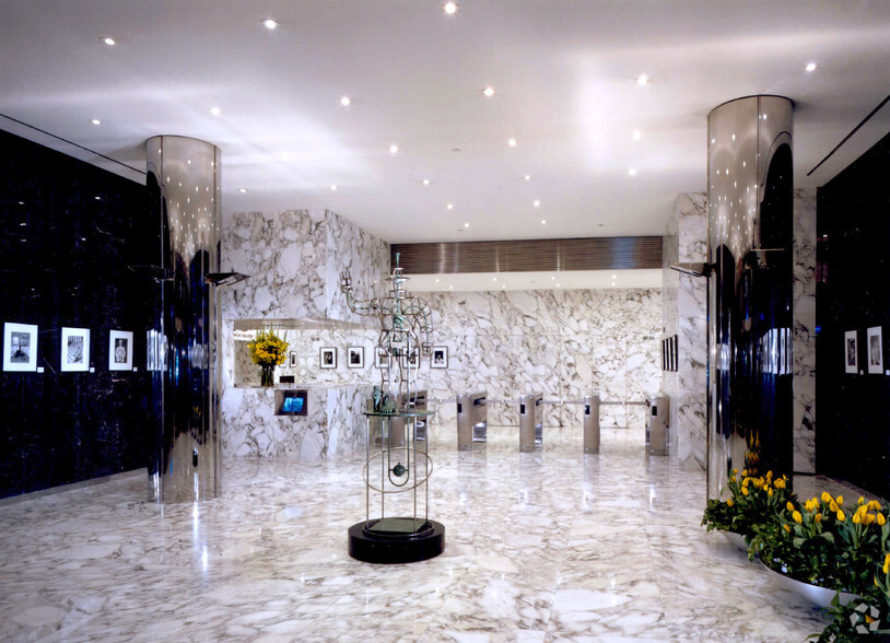 1350 Avenue of the Americas, New York, NY for lease - Lobby - Image 2 of 7