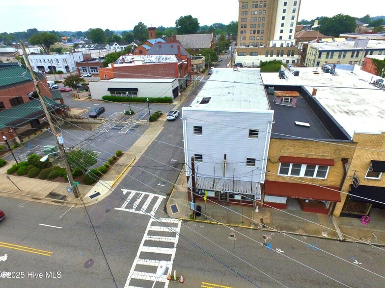 117 S Water St, Elizabeth City, NC for sale - Building Photo - Image 2 of 33