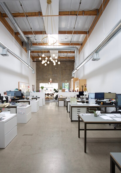 105 W North St, Healdsburg, CA for lease - Building Photo - Image 3 of 9