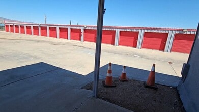 3890 Sunshine Dr, Kingman, AZ for lease - Commercial Listing Video