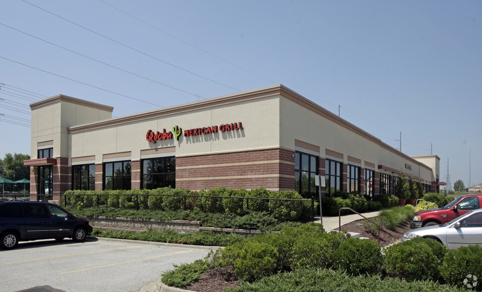 7863-7875 Town Square Ave, Dardenne Prairie, MO for lease - Building Photo - Image 3 of 4