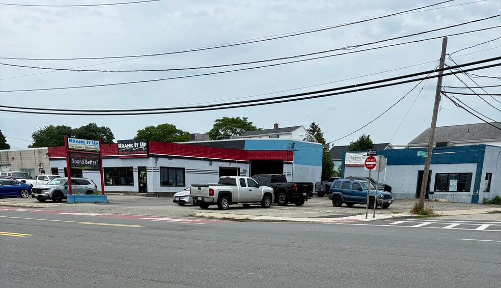 175 Mystic Ave, Medford, MA for sale - Primary Photo - Image 1 of 6