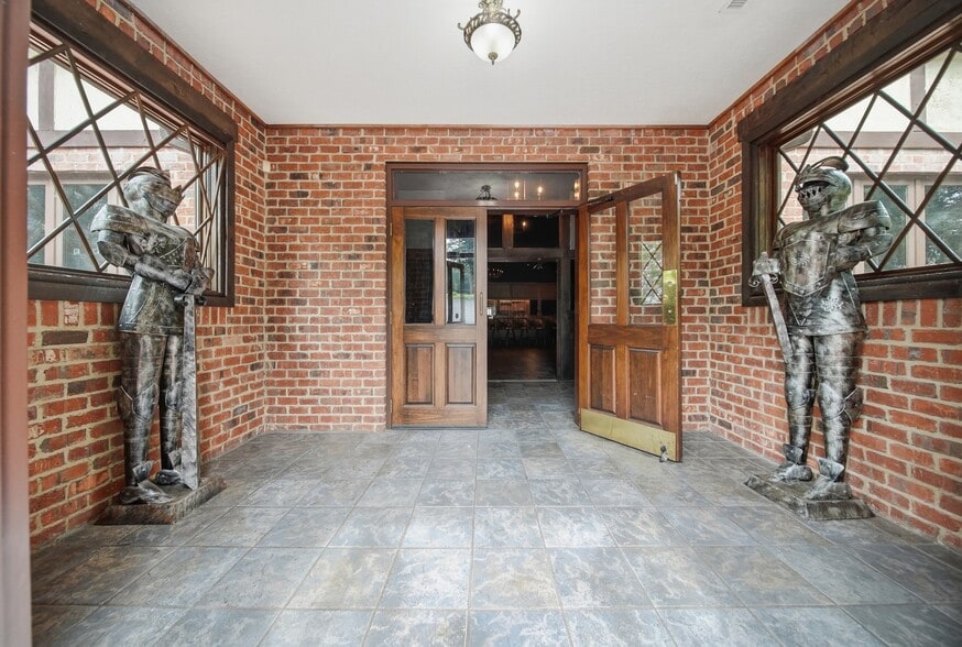 2289 Saint Paul's Church Rd, Newton, NC à vendre - Hall d’entrée - Image 3 de 46