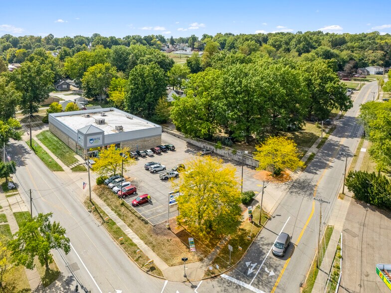 155 N Main St, Rittman, OH à louer - Photo du bâtiment - Image 2 de 5