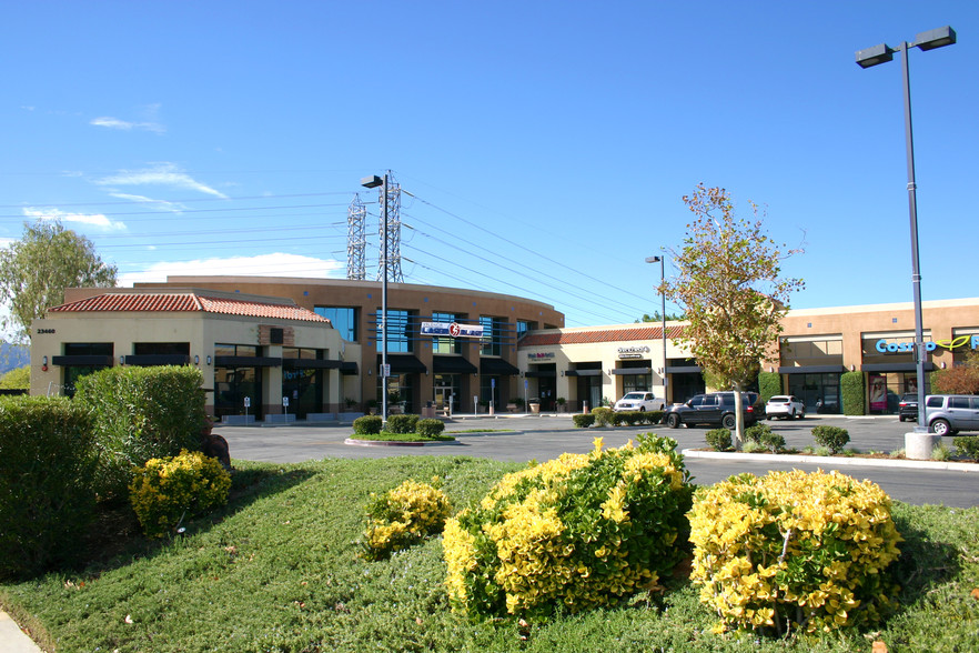 23460 Cinema Dr, Valencia, CA for lease - Building Photo - Image 3 of 8