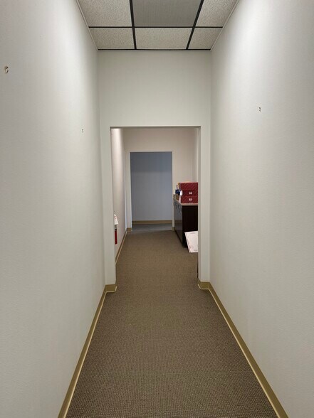 130 S Willow St, Kenai, AK à louer - Photo intérieure - Image 3 de 12