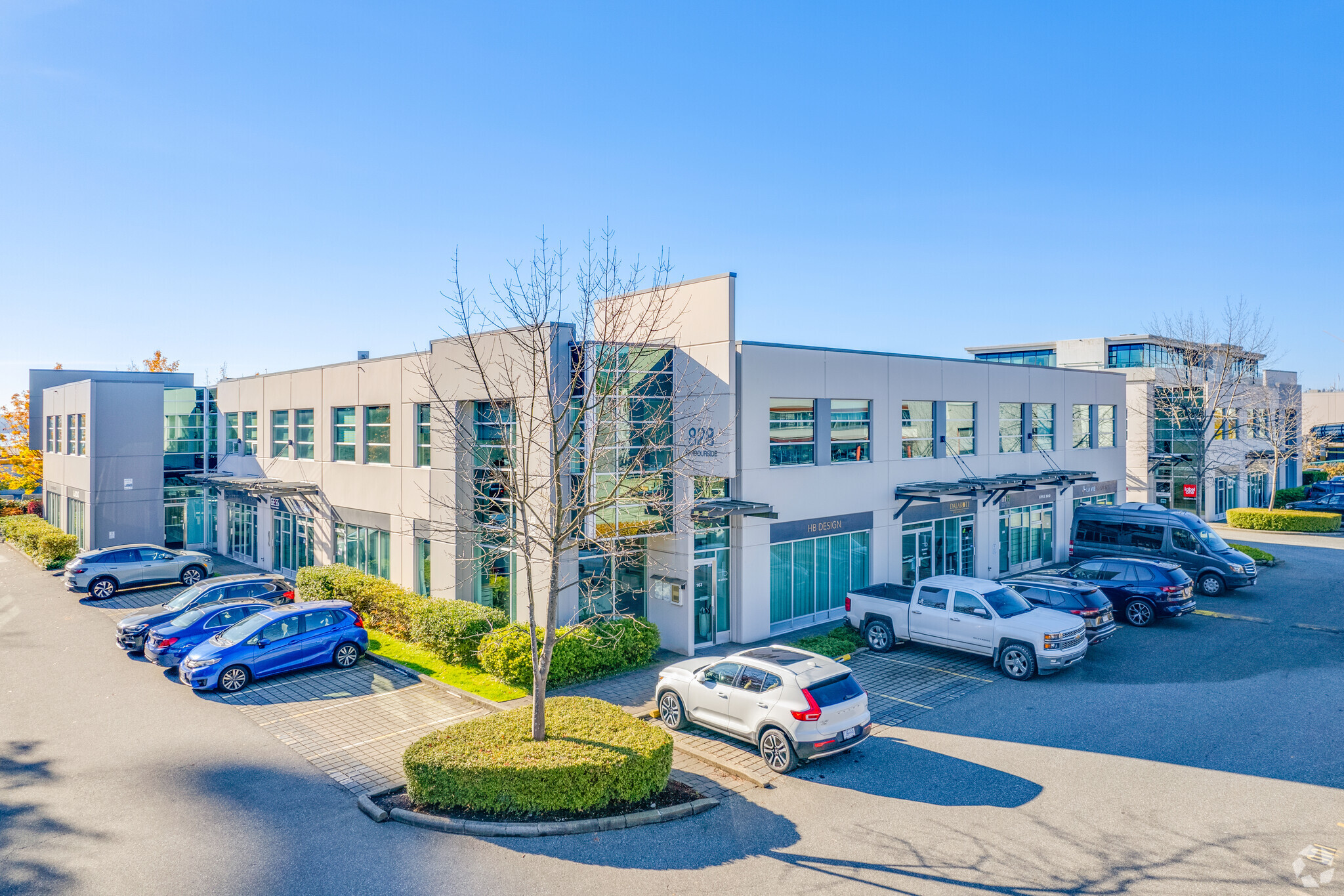 828 Harbourside Dr, North Vancouver, BC for lease Primary Photo- Image 1 of 8