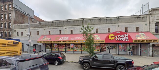 Plus de détails pour 564 Southern Blvd, Bronx, NY - Commerce de détail à louer