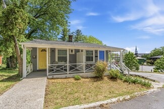 More details for 526 Fleming St, Hendersonville, NC - Multifamily for Sale