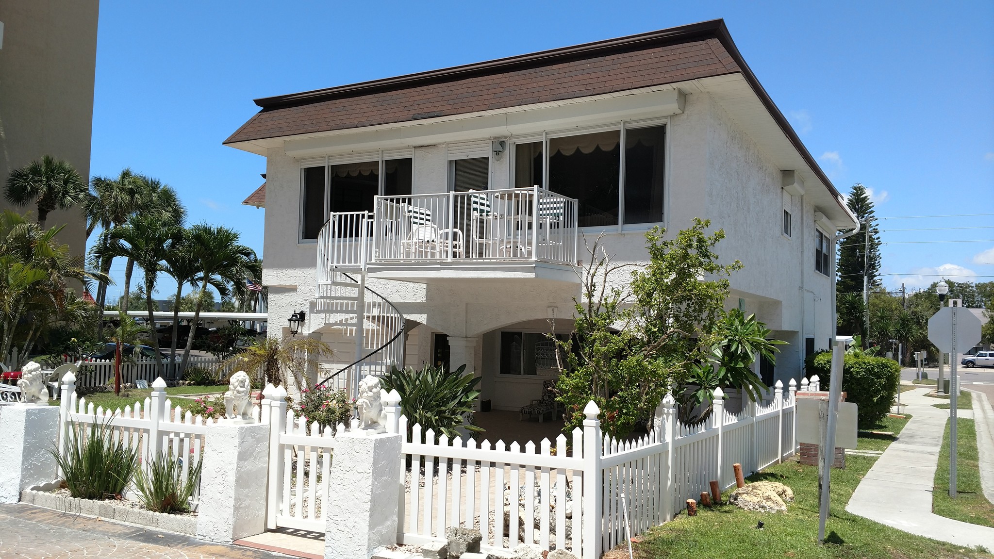 18301 Sunset Blvd, Redington Shores, FL à vendre Photo du bâtiment- Image 1 de 1