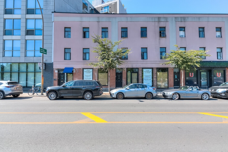 681-697 Rue De La Commune O, Montréal, QC à louer - Photo du bâtiment - Image 3 de 6