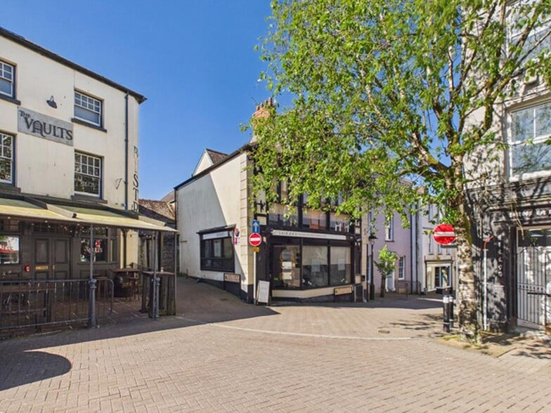 5 St Marys St, Carmarthen for sale - Building Photo - Image 2 of 13