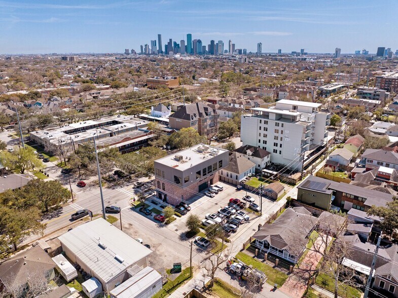 841 Yale St, Houston, TX à vendre - Photo du bâtiment - Image 2 de 21