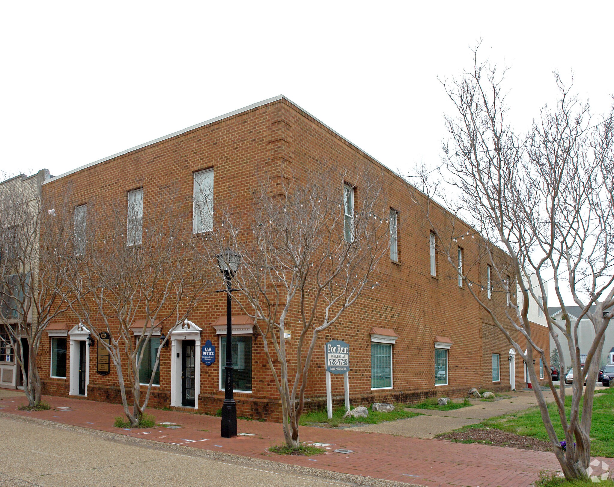 10-14 W Queens Way, Hampton, VA à louer Photo principale- Image 1 de 6