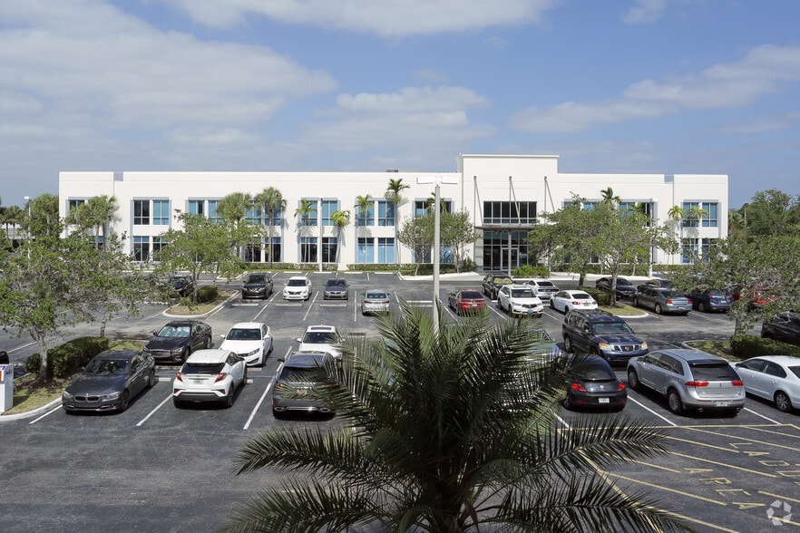 2010 NW 150th Ave, Pembroke Pines, FL for lease - Building Photo - Image 3 of 15
