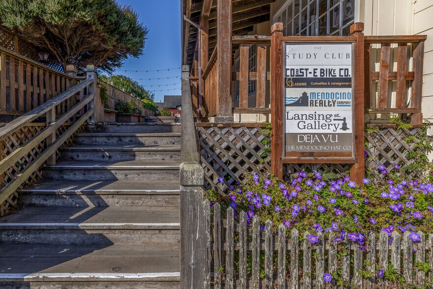 10470 Lansing St, Mendocino, CA à vendre - Photo du bâtiment - Image 3 de 24