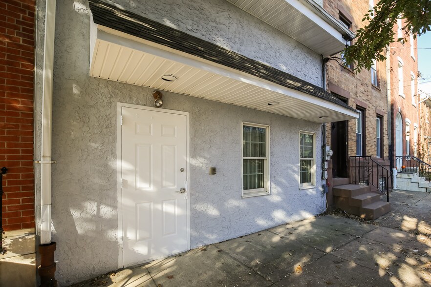 1118 E Columbia Ave, Philadelphia, PA à louer - Photo du bâtiment - Image 1 de 24