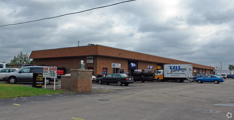 22049 N Pepper Rd, Lake Barrington, IL for lease - Primary Photo - Image 1 of 9