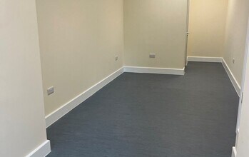 2-4 Skinner St, Newport for lease Interior Photo- Image 2 of 3