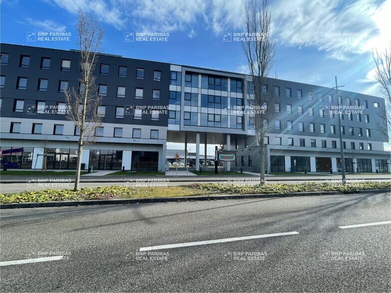 Retail in for lease - Building Photo - Image 3 of 27