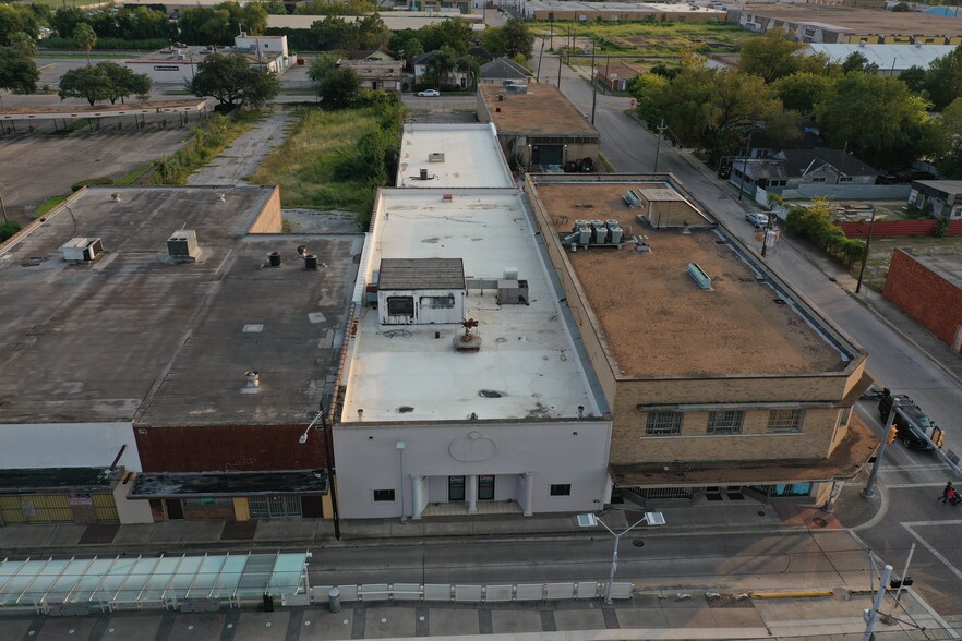 6704 Harrisburg Blvd, Houston, TX for lease - Aerial - Image 3 of 25