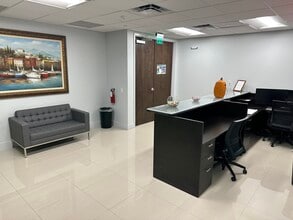 1901 W Cypress Creek Rd, Fort Lauderdale, FL à louer Photo intérieure- Image 1 de 4