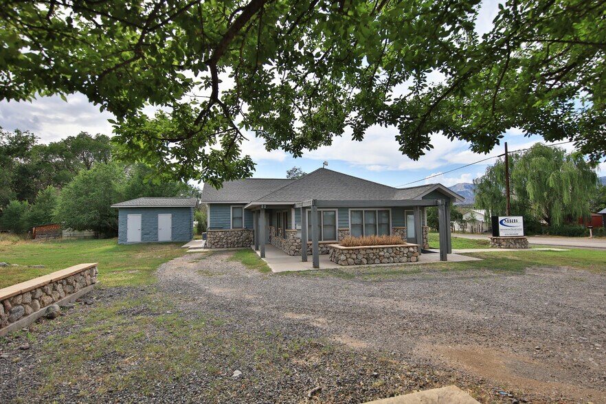 15739 Pearl Ave, Collbran, CO à vendre - Photo du bâtiment - Image 2 de 21