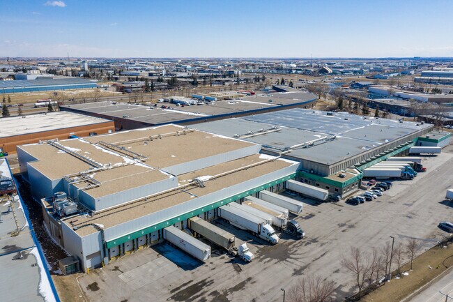 Plus de détails pour 7704 30th St SE, Calgary, AB - Bureau à louer