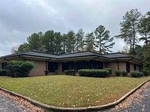 1611 Sands Pl SE, Marietta, GA for lease Building Photo- Image 1 of 9