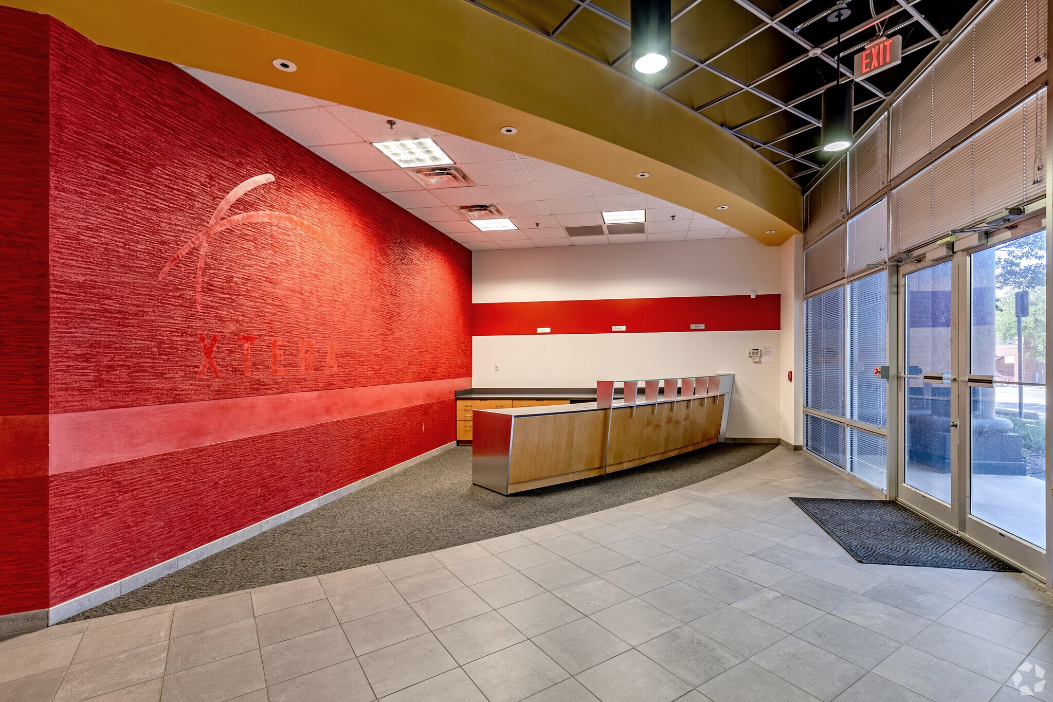 500 W Bethany Dr, Allen, TX à louer Hall d’entrée- Image 1 de 11