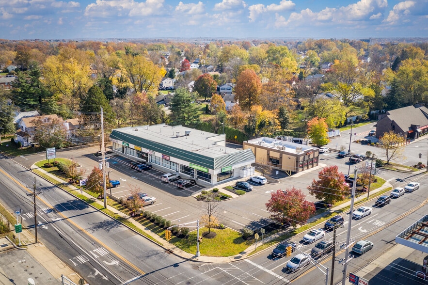 3 E Evesham Rd, Cherry Hill, NJ à louer - Photo du bâtiment - Image 1 de 2