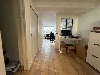 Plus de détails pour Bureau à vendre