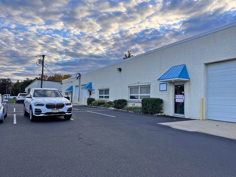 310-370 Miller Rd, Medford, NJ for sale - Primary Photo - Image 1 of 2