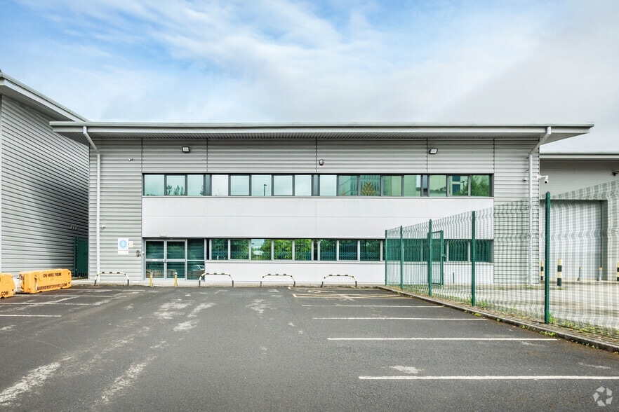 Centenary Park, Coronet Way, Salford for lease - Building Photo - Image 2 of 6
