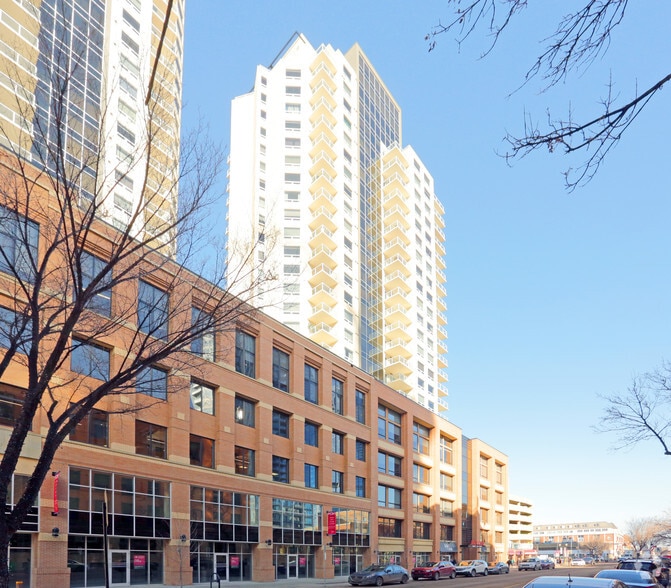 10226 104th St NW, Edmonton, AB for lease - Building Photo - Image 2 of 5