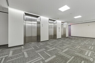 3200 Wilcrest Dr, Houston, TX for lease Interior Photo- Image 1 of 3