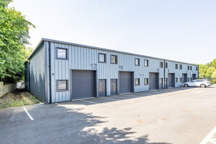 21 Artillery Rd, Yeovil à louer - Photo du bâtiment - Image 2 de 3