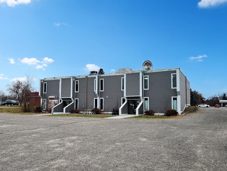 2027-2029 S 6th St, Brainerd, MN for lease - Building Photo - Image 2 of 4