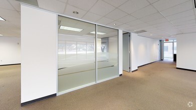 2500 Wilcrest Dr, Houston, TX à louer Numérisation 3D de Matterport- Image 1 de 13