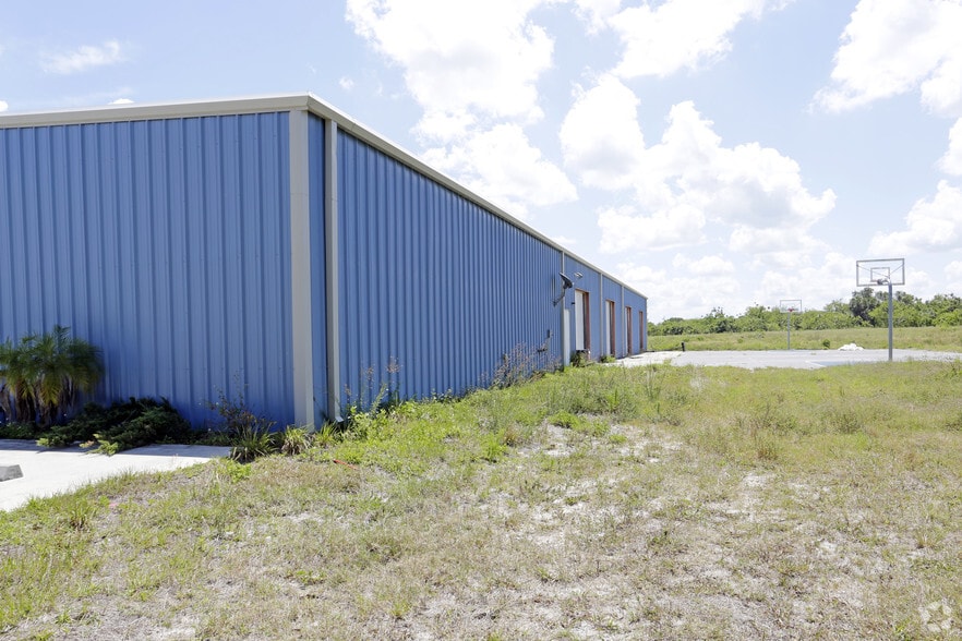 2551 Taylor Rd, Punta Gorda, FL for sale - Building Photo - Image 3 of 10