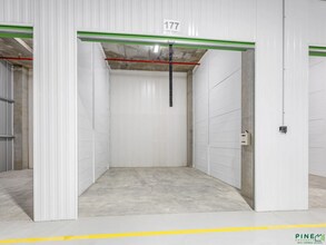 7 Rodborough Rd, Frenchs Forest for lease Interior Photo- Image 2 of 2