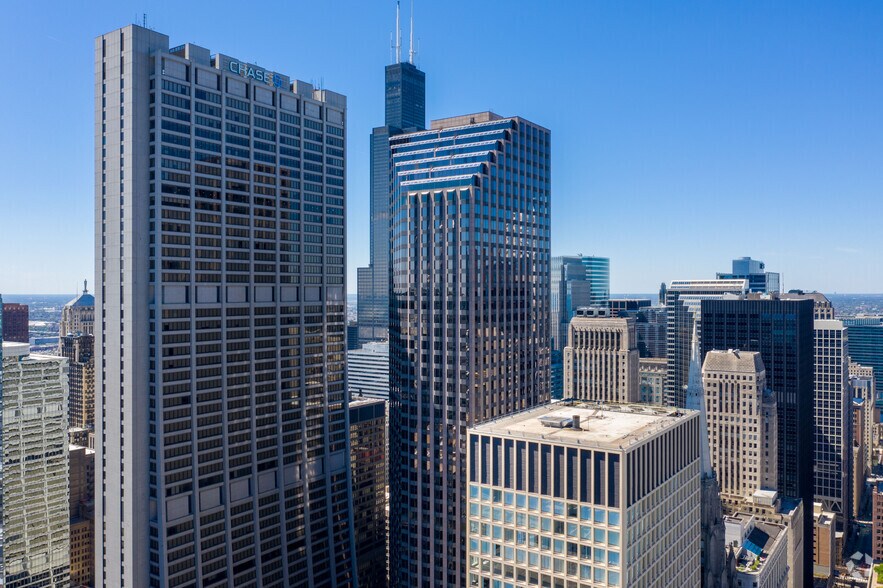 70 W Madison St, Chicago, IL à louer - Photo du bâtiment - Image 2 de 39