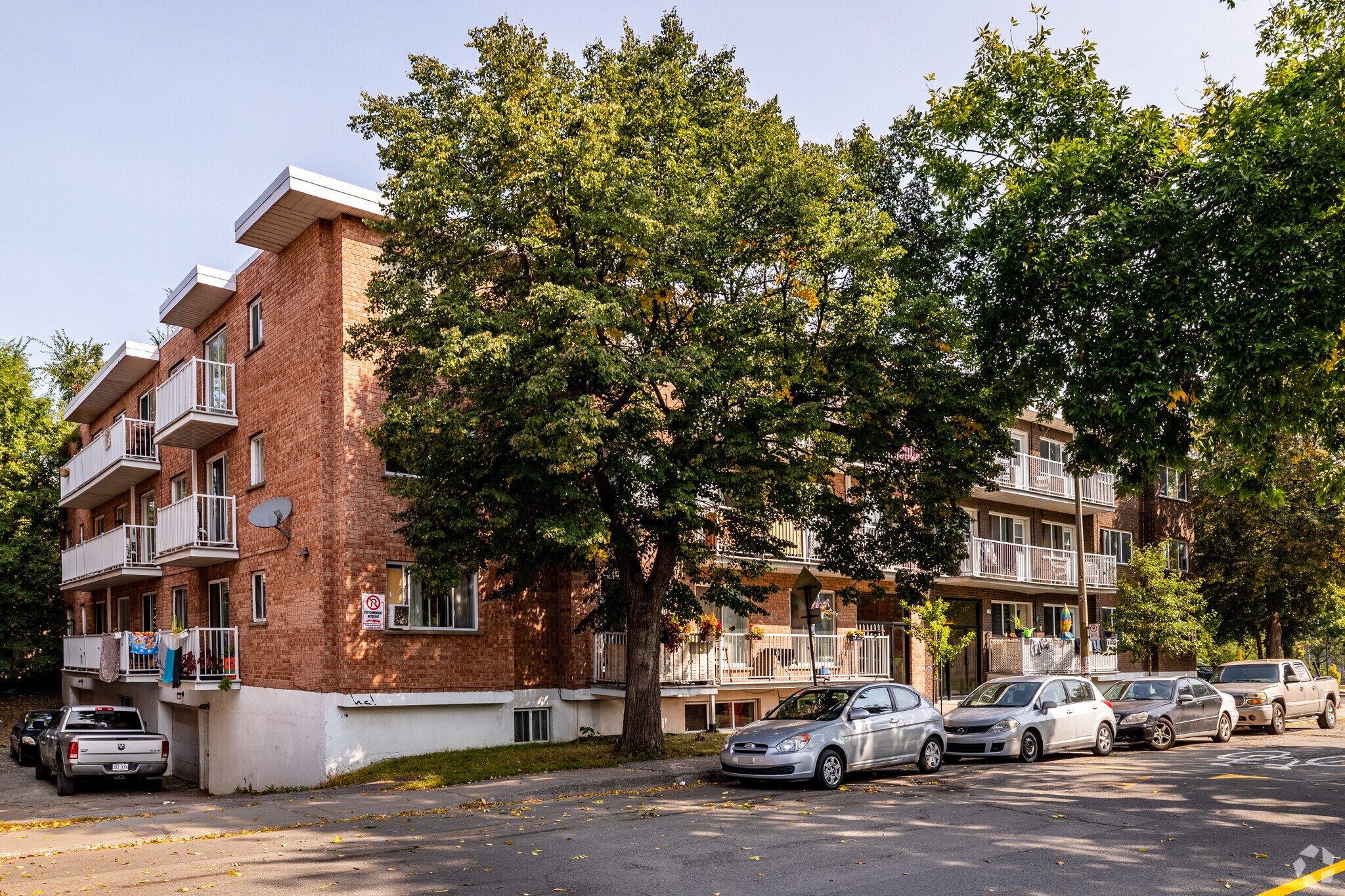 5205 Av 1re, Montréal, QC à vendre Photo du bâtiment- Image 1 de 1