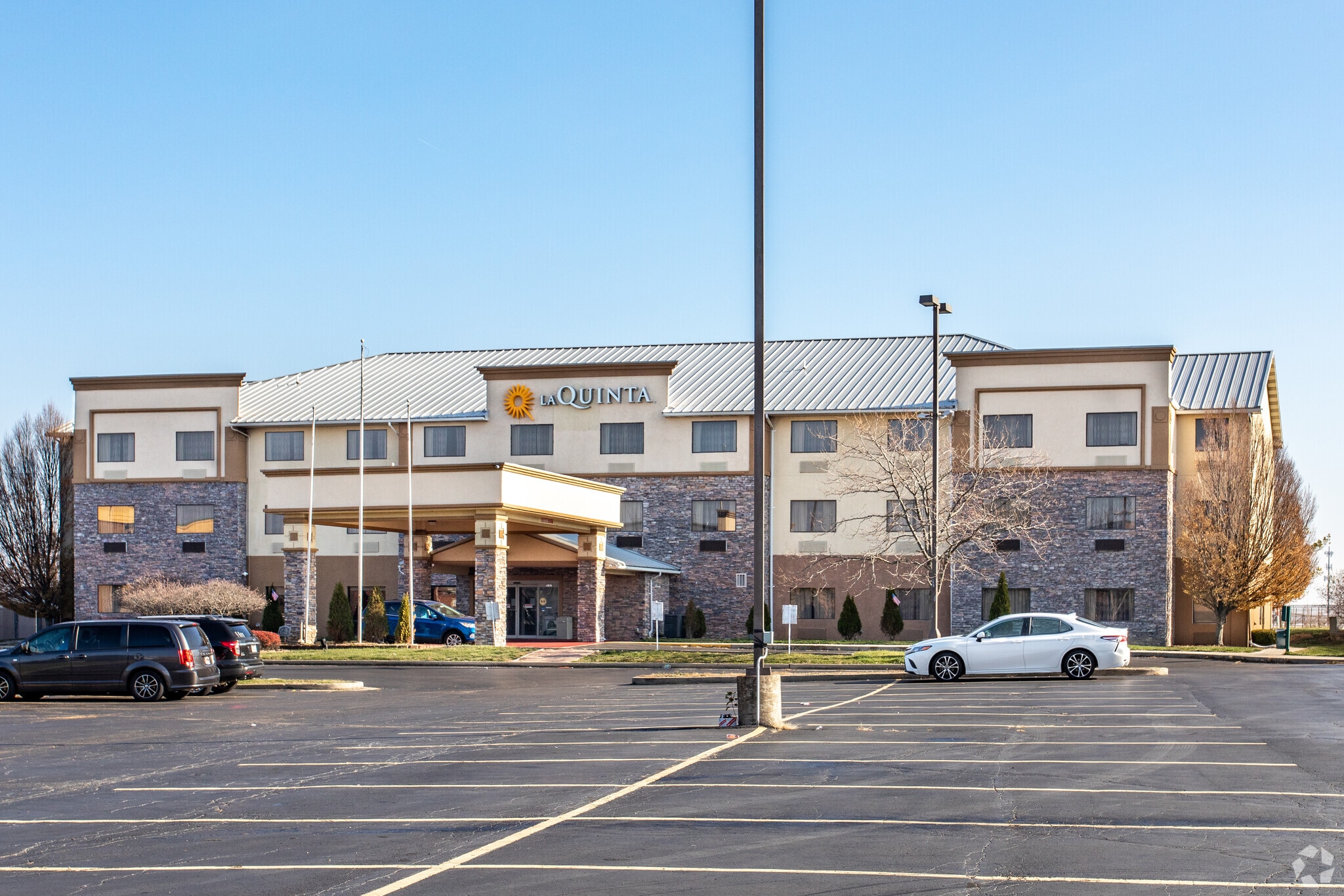 2540 University Dr, Fairborn, OH for sale Primary Photo- Image 1 of 4