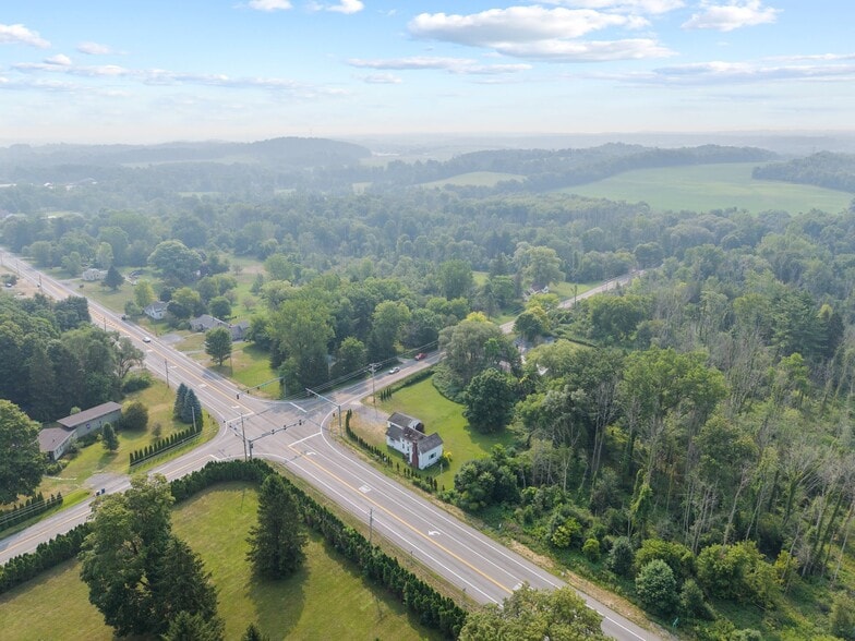 5387 Hamilton Rd, Elbridge, NY à vendre - Photo du bâtiment - Image 2 de 5