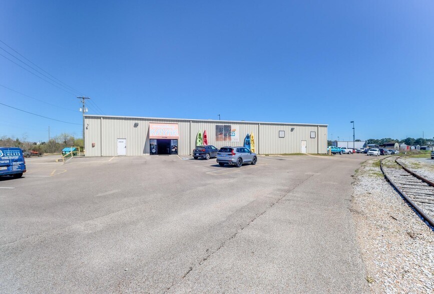 15240 Creosote Rd, Gulfport, MS à vendre - Photo du bâtiment - Image 2 de 34