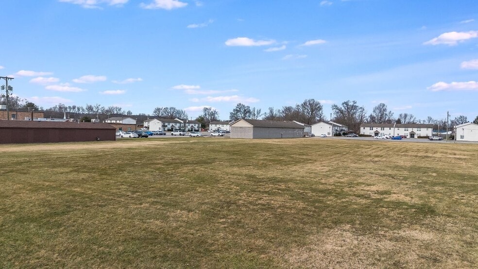 6104 Paradise ln, Louisville, KY à vendre - Photo du bâtiment - Image 3 de 22
