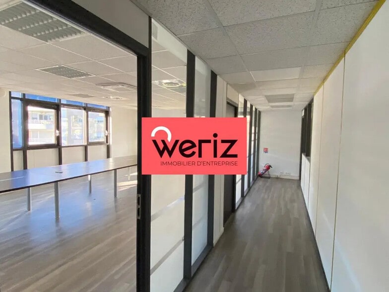 Office in Marseille for lease - Interior Photo - Image 3 of 12