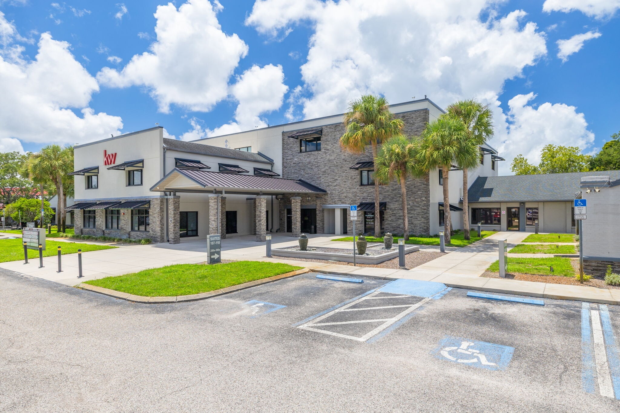 30522 US Highway 19 N, Palm Harbor, FL for lease Building Photo- Image 1 of 13